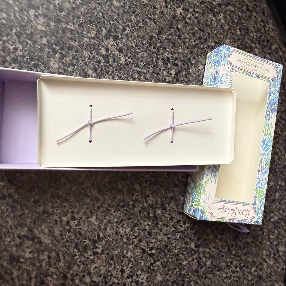 Lilly Pulitzer Leather Apple Watch Strap Band 38mm/40mm Shell Of A Party Multi - Picture 8 of 10